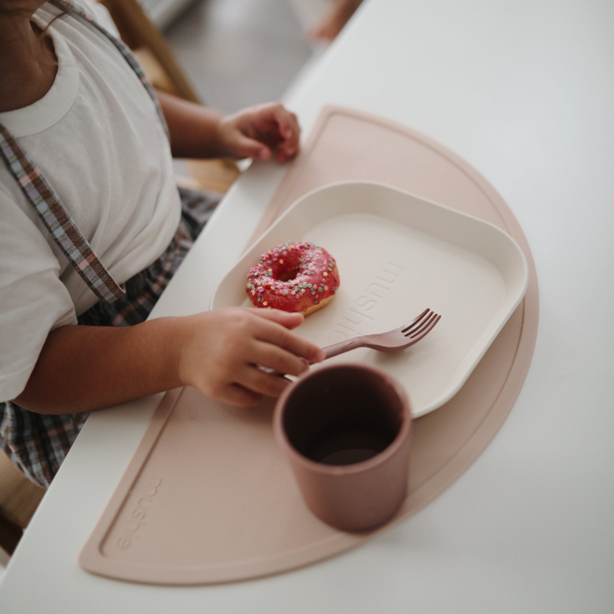 Image of Square Dinnerware Plates, Set of 2